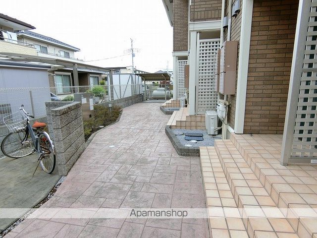 【府中市西府町のアパートの写真】