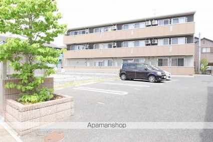 リュイール　Ⅱ[1LDK/50.29m2]の駐車場1