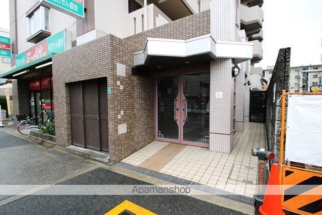 メゾン恒悦の玄関写真