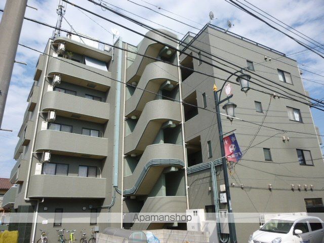 トラットリアK&Mの外観写真