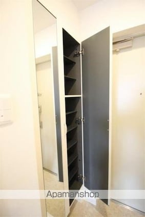 ドルチェ　ドミール[1DK/37.01m2]の玄関