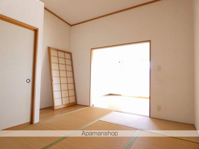 ハイブリッジIIの内装写真