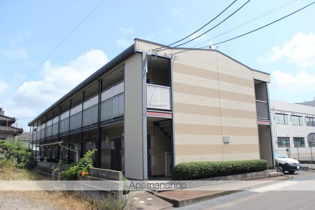 レオパレス三政荘の外観写真