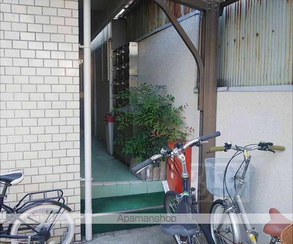 ロイヤルレディーデンス山口の玄関写真