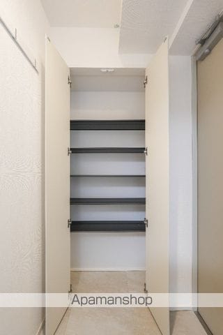 ドゥーエ日暮里IIIの内装写真