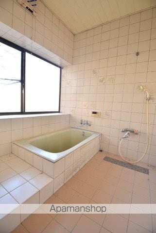 安芸高田市 2階建 築53年の内装写真