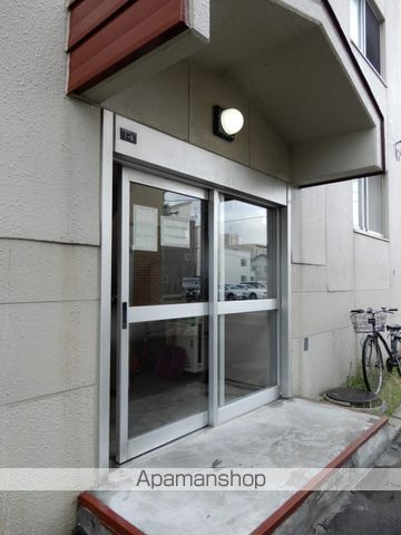 MOマンションの玄関写真