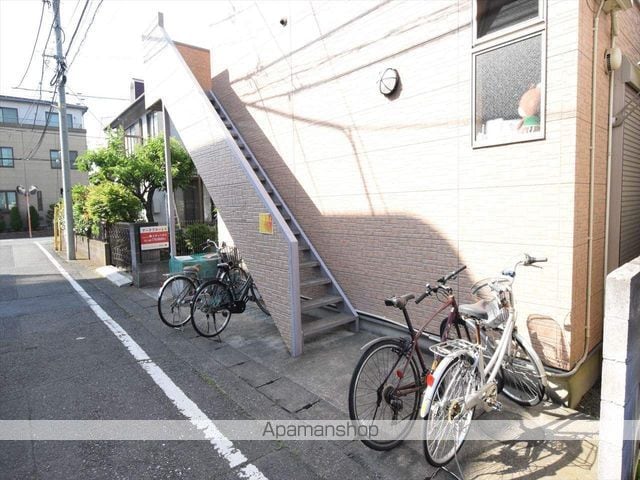 アークフローレスの玄関写真
