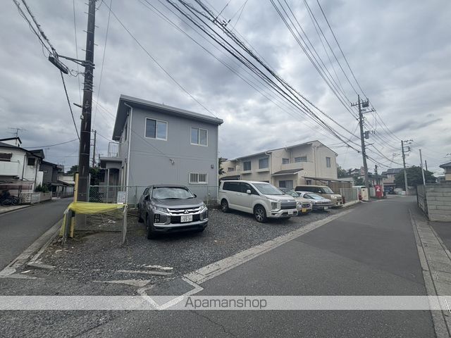 さいたま市緑区 2階建 築40年の外観写真