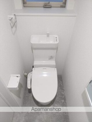 和歌山県和歌山市関戸３丁目[3LDK/98.7m2]のトイレ