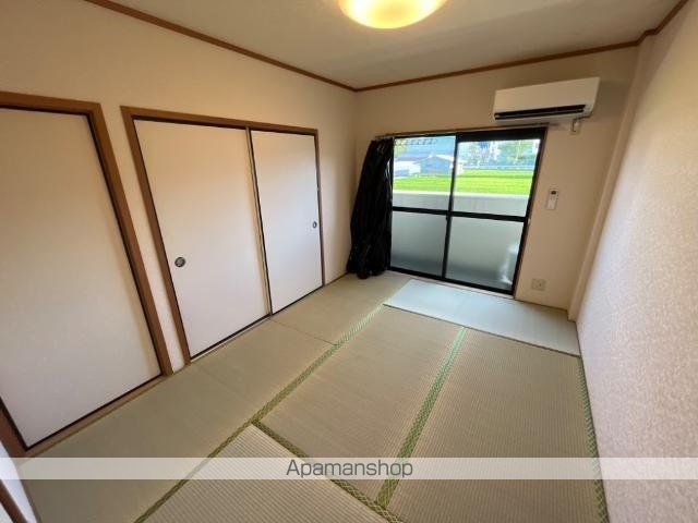 フォレストリバーの内装写真