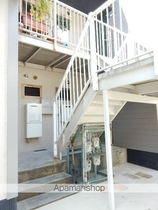 岡山県岡山市北区東古松南町[2LDK/55m2]のエントランス1