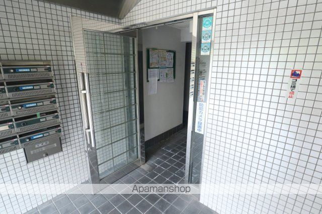 ドリーム東生駒の玄関写真