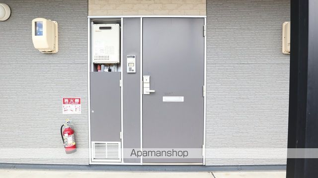 レオパレス上町の玄関写真