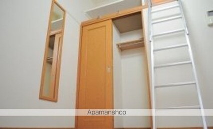 レオパレスロイヤル[1K/20.28m2]の収納