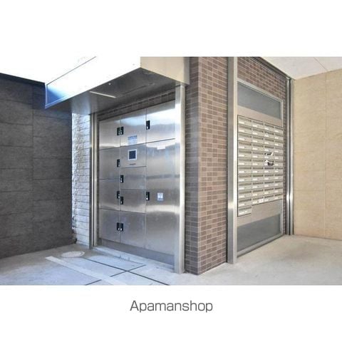 茶屋ヶ坂ライズの玄関写真