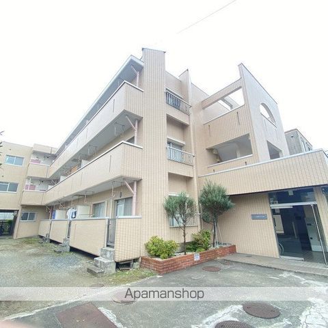 ローヤル国立マンションの外観写真