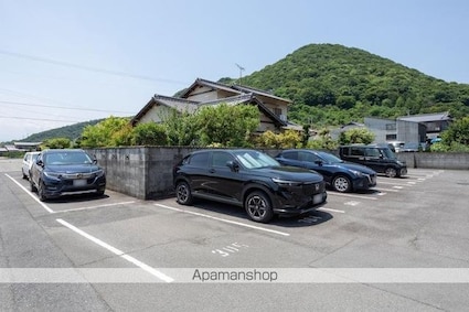 伊鍋ハイツ[1DK/31.87m2]の駐車場