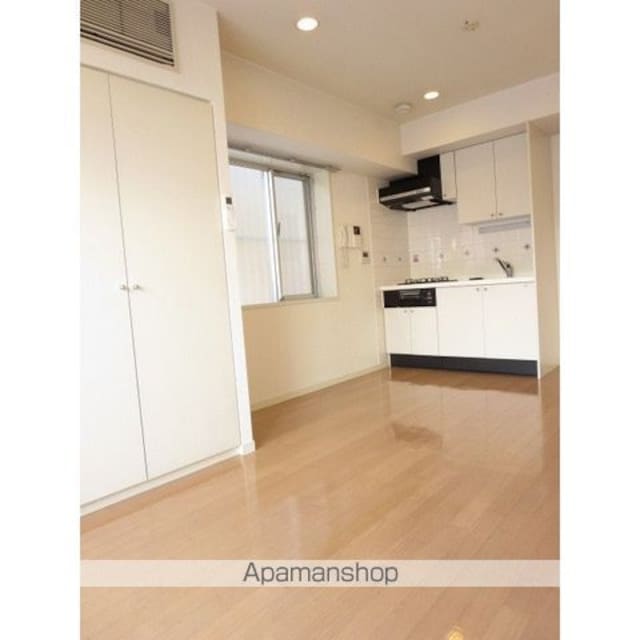 東急ドエル・キルト三軒茶屋[1R/25m2]の収納