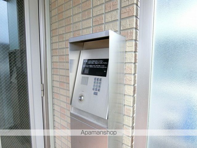 ウィステリアの玄関写真