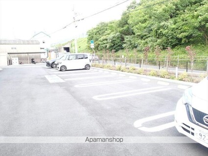 和歌山県和歌山市府中[1LDK/50.49m2]の駐車場1