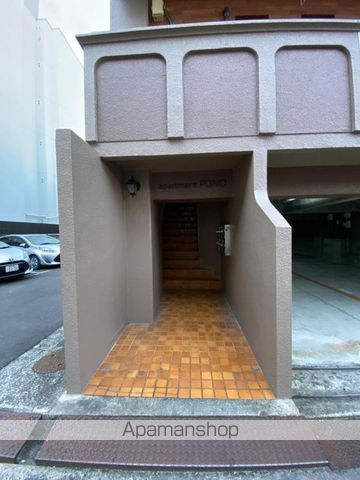 APARTMENT PONOの玄関写真
