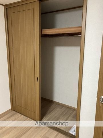総武・中央緩行線 中野駅 徒歩13分 2階建 築44年の内装写真