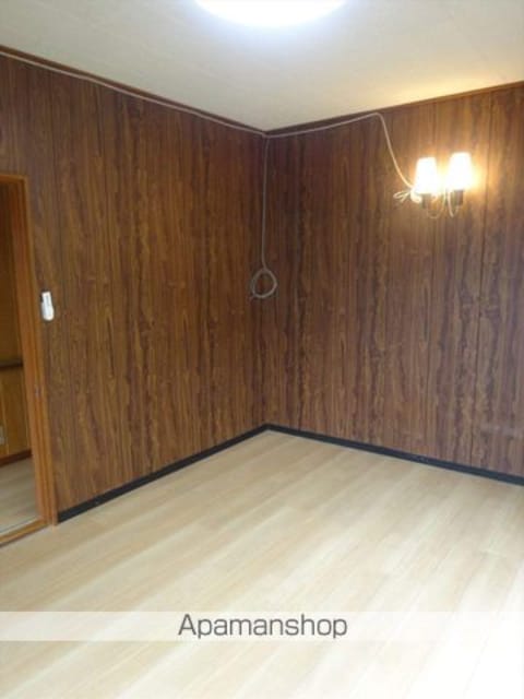 東小二里戸建[4DK/75.8m2]の内装1
