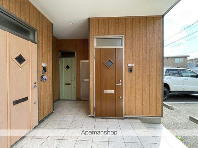 ウッディハウスの玄関写真