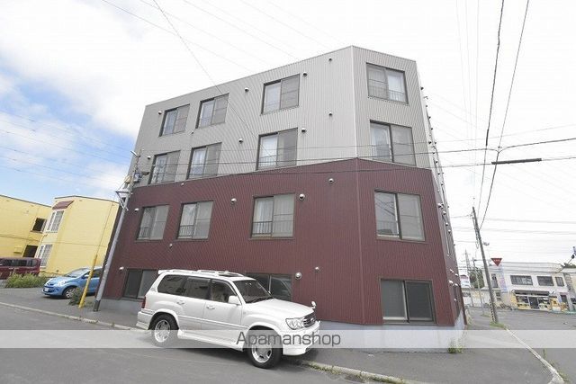 テラスハウス月寒の外観写真