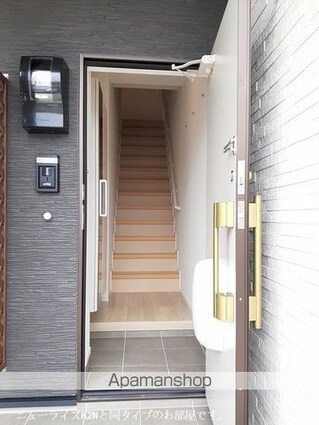 ディリジェントナイン[2LDK/58.57m2]の玄関