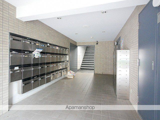 グランイースト北17条の玄関写真