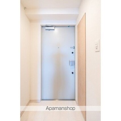 コンフォリア・リヴ板橋[1DK/25.3m2]の玄関