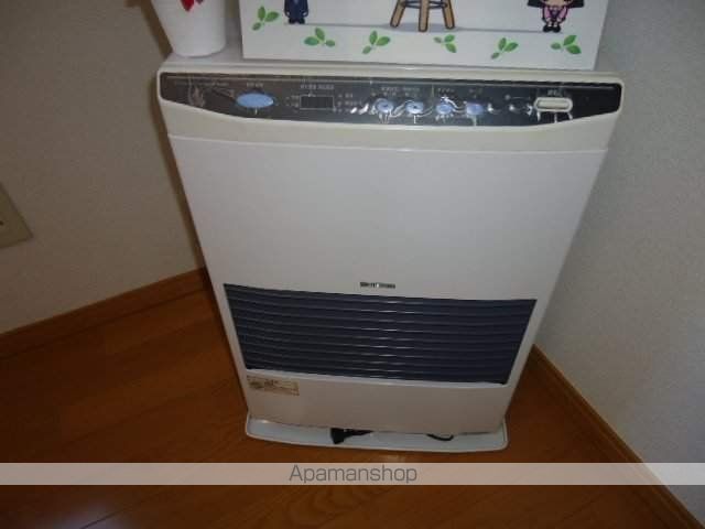 コート月寒の内装写真