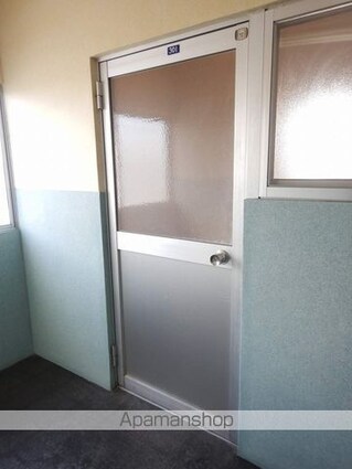 カーム山城[2K/25m2]のエントランス4