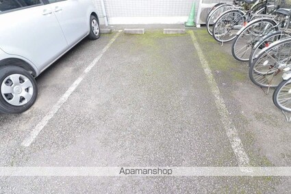 アメージング・エステート[2LDK/56.7m2]の駐車場