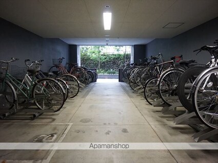 プレサンス久屋大通セントラルパーク[1K/24.7m2]の外観5