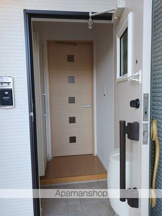 サン　アーク　ビレッジ[1LDK/44.7m2]の玄関