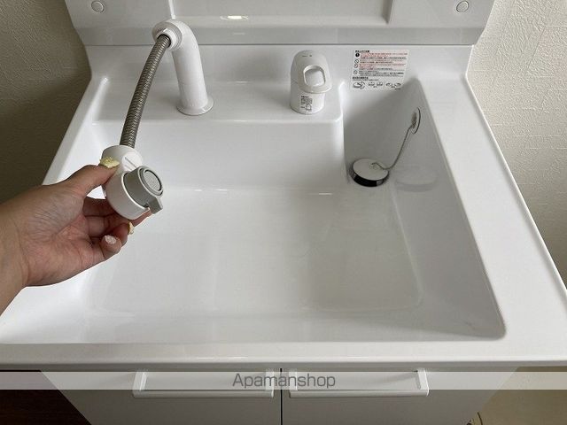 外山レイクサイドハウスEの内装写真