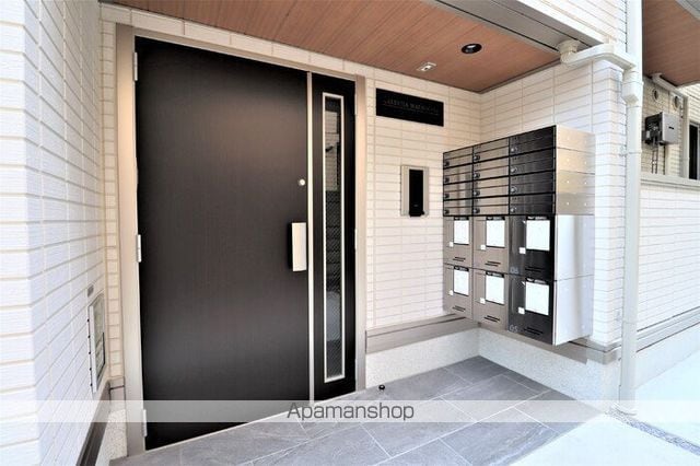 セレスティア前野町の玄関写真