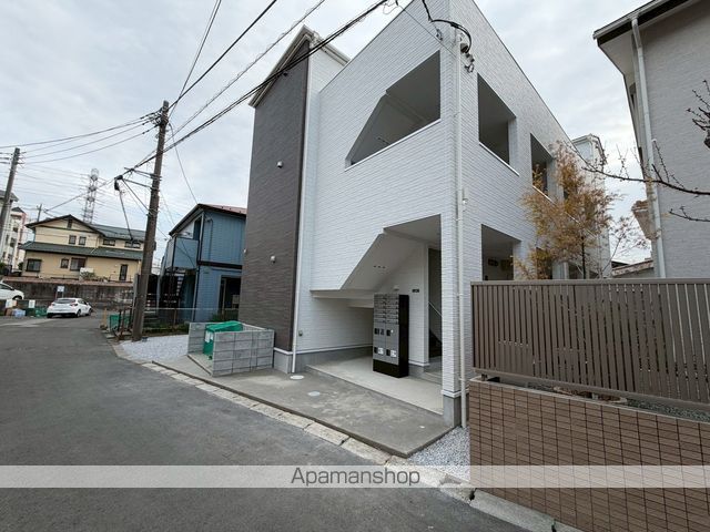 ひなたと春風のラテの外観写真