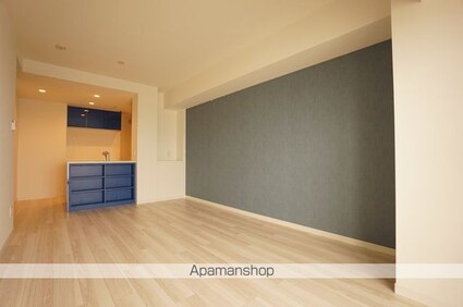 ロイヤルパークスＥＲ万代[2LDK/64.72m2]のリビング・居間