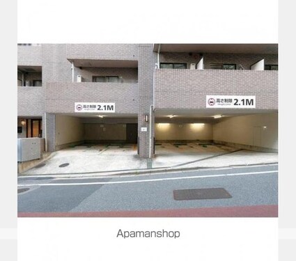 ミリアレジデンス赤坂[1K/26.95m2]の駐車場