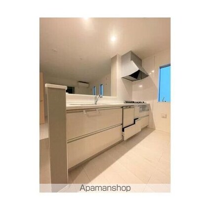 杉並区下高井戸４丁目戸建[2SLDK/70.38m2]のキッチン