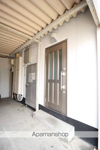 リズミラルUの玄関写真