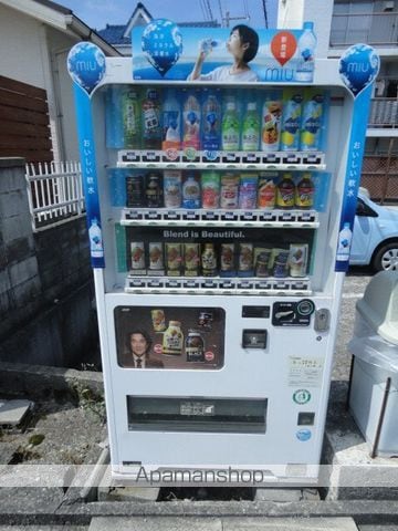 弥生マンションの外観写真