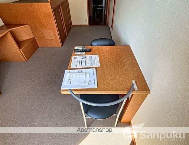 レオパレス平七屋の内装写真