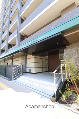 アルファステイツ西川緑道公園の玄関写真