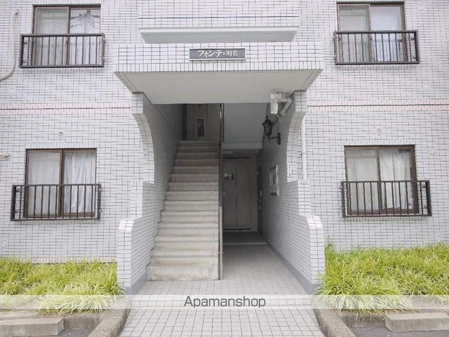 フォンテ川名の玄関写真