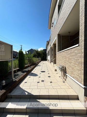 ユアーズ ヒル 8の玄関写真